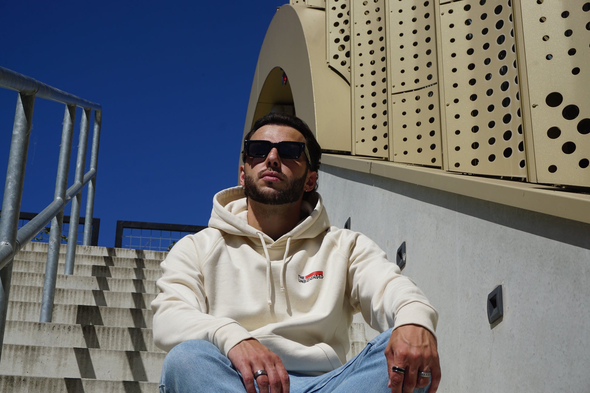 HOODIE - BRAVE BEIGE